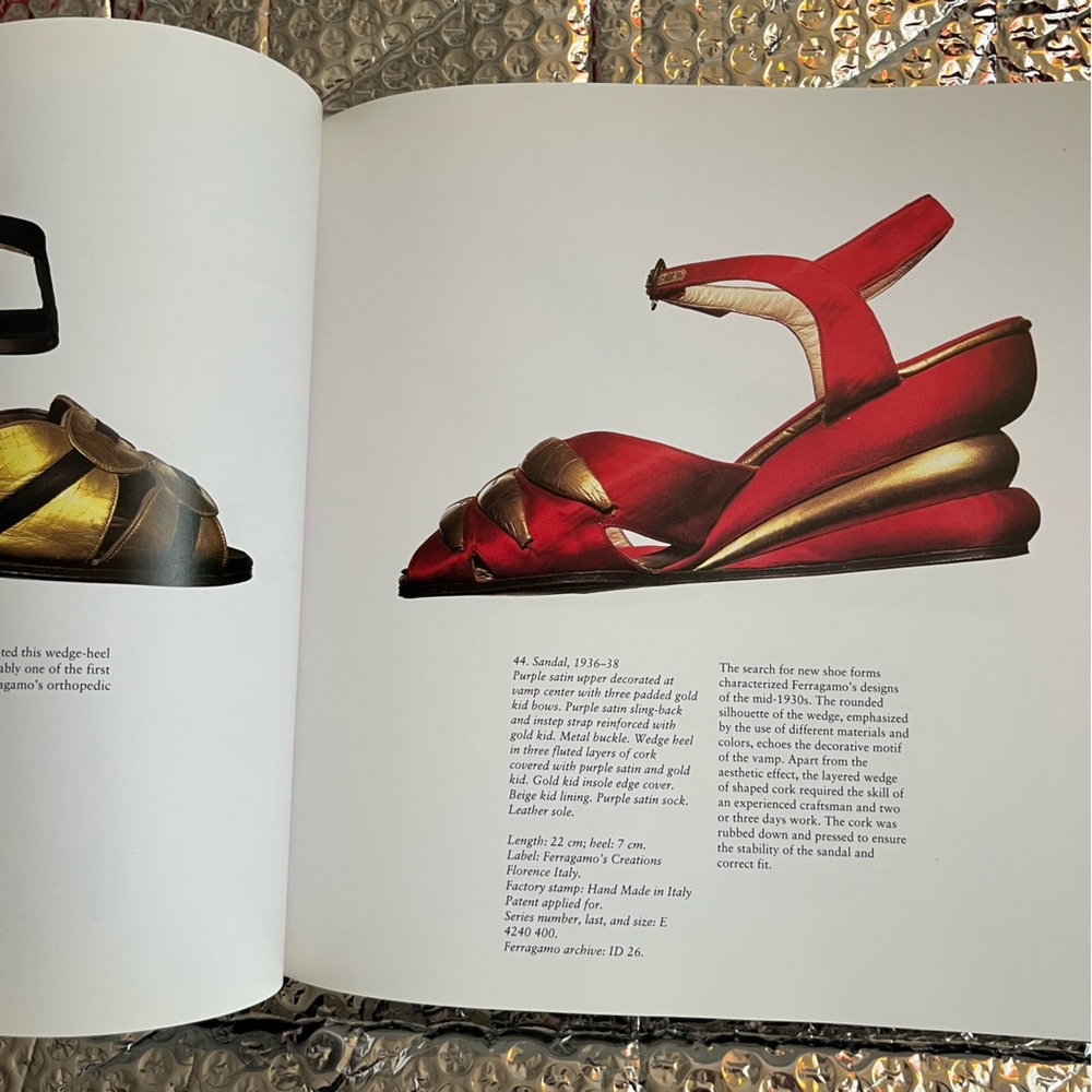 SALVATORE FERRAGAMO: THE ART OF THE SHOE (1898-1960) • RIZZOLI • 1992 HARDCOVER - Picture 14 of 16